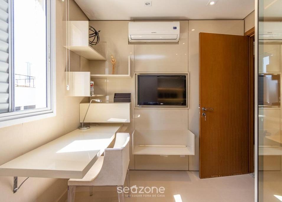 Modernos Flats No Setor Bueno Txp03 Goiania